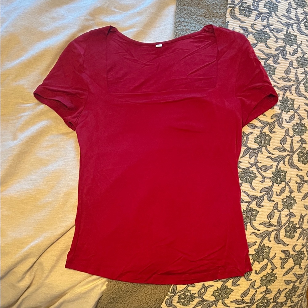 Women's Short Sleeve Scoop Neck Top - Crimson